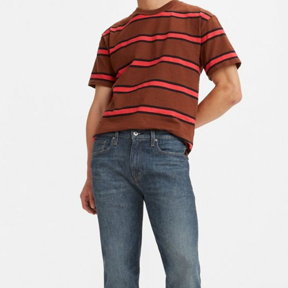 Levi Strauss Co . Medium/Light Wash Style Number 502